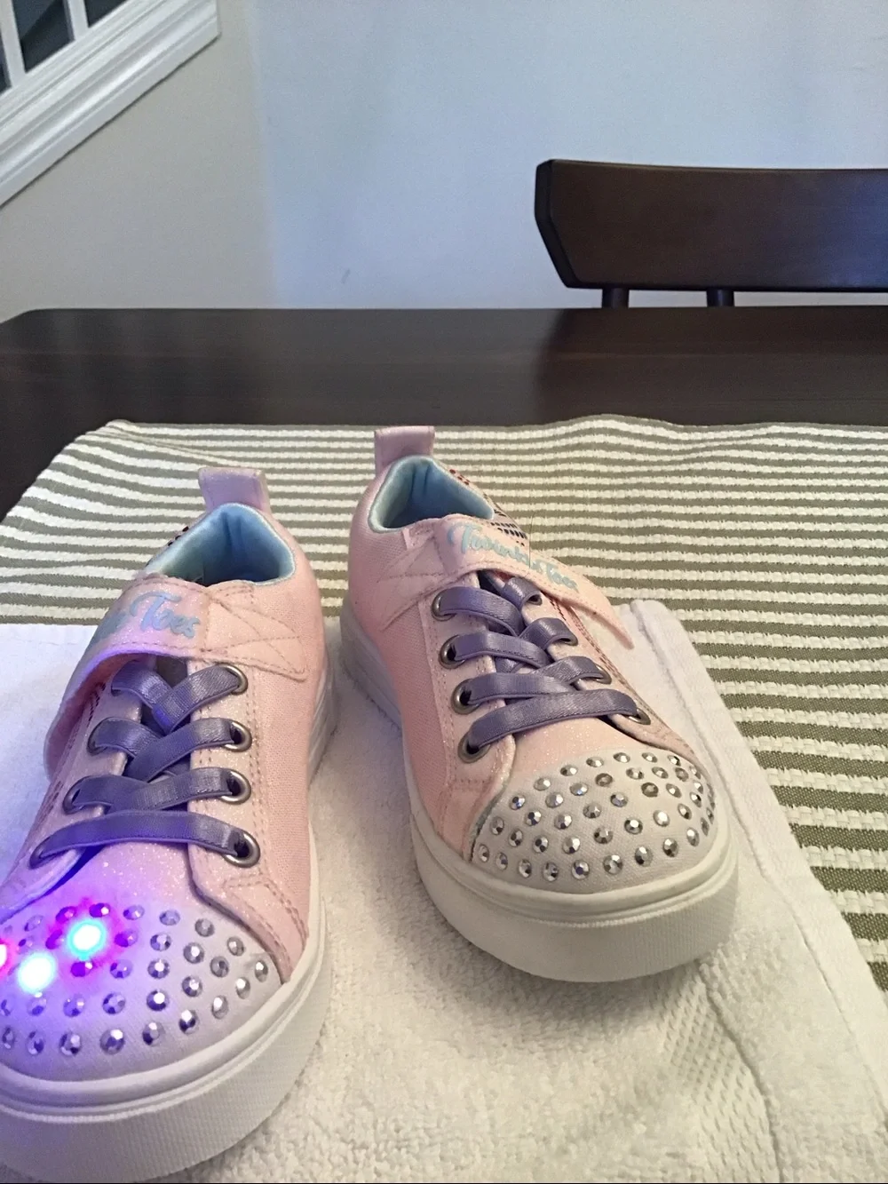 Skechers back school